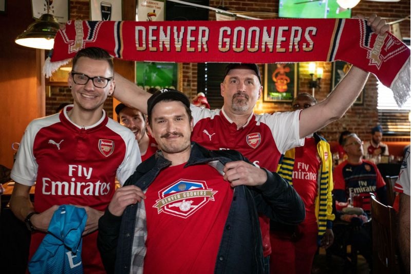 gooner-trung-thanh-voi-doi-bong