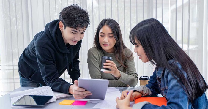 hoc-luc-trung-binh-nen-chon-nganh-nao-khoi-d-1