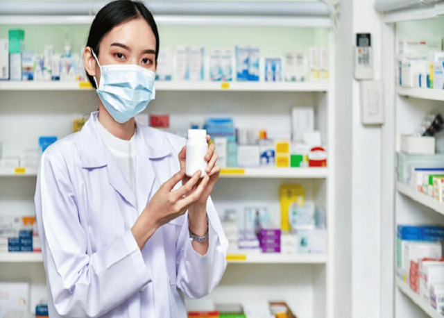 Dược sĩ là một trong những vị trí công việc phổ biến khi học ngành Dược khối D